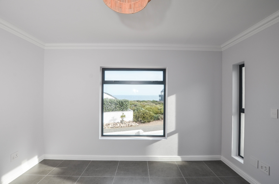 3 Bedroom Property for Sale in Yzerfontein Western Cape